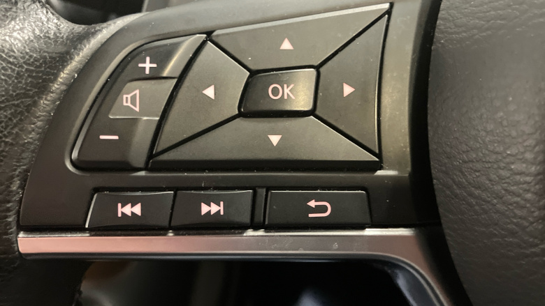 Nissan Juke 1.0 DiG-T N-Connecta 5dr DCT Petrol Hatchback